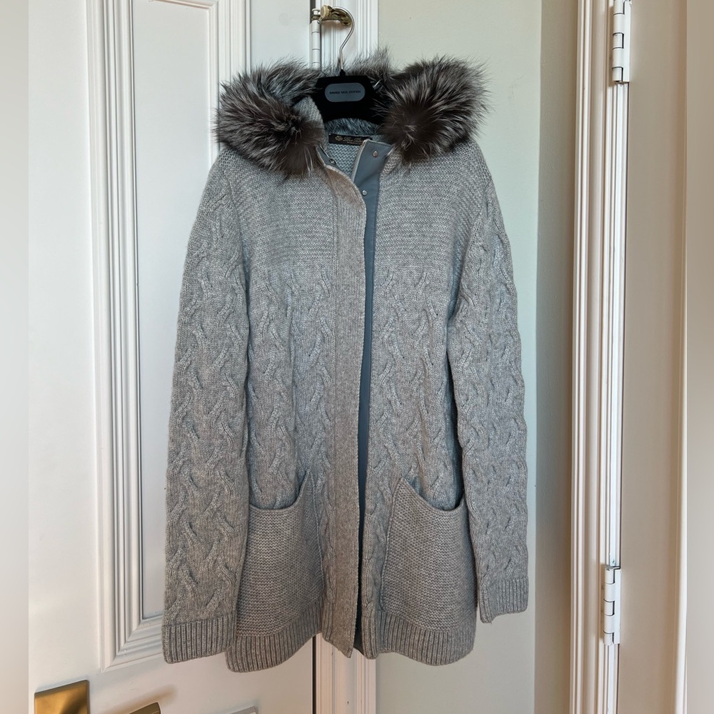Loro Piana cashmere cardigan with fox fur trim size 40 S